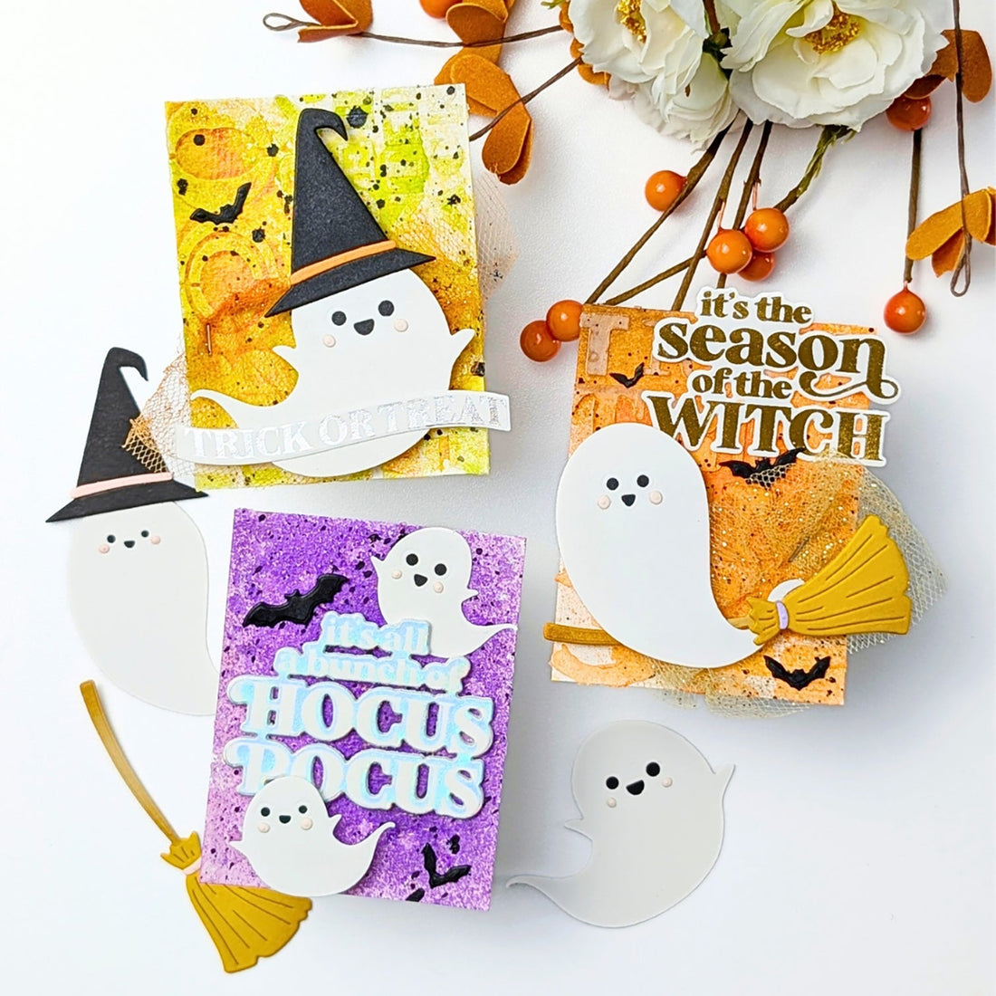 Halloween tags with cute ghosts